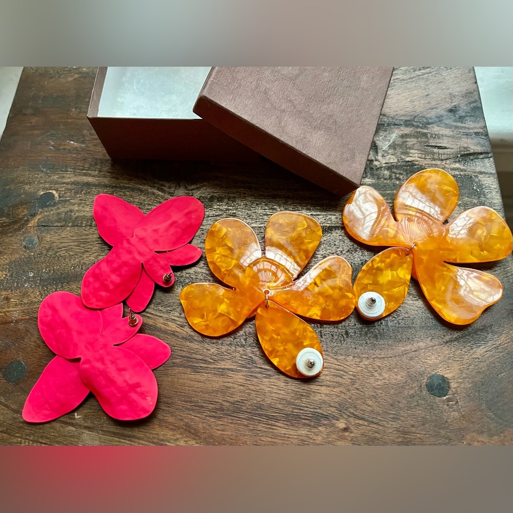 Earrings bundle (2). - Picture 2 of 2